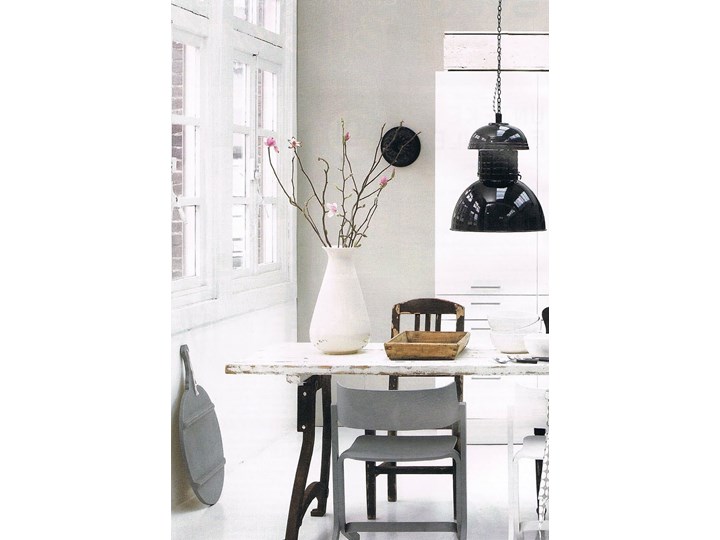 Lampa Warehouse