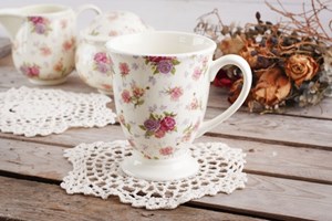 Kubek porcelanowy DUO RÓŻA 550 cm -- kremowy różowy