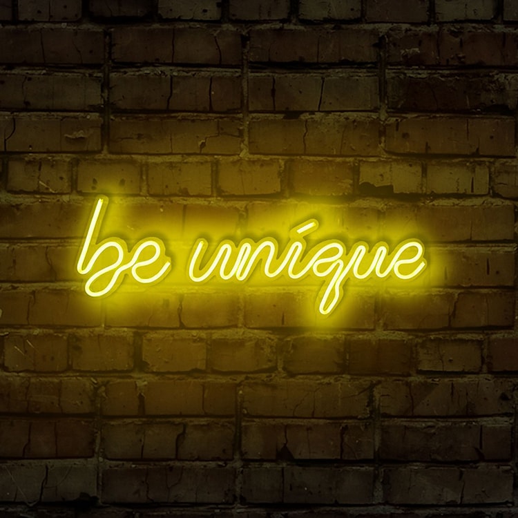 Neon na ścianę Letely z napisem Be Unique żółty  - zdjęcie 3
