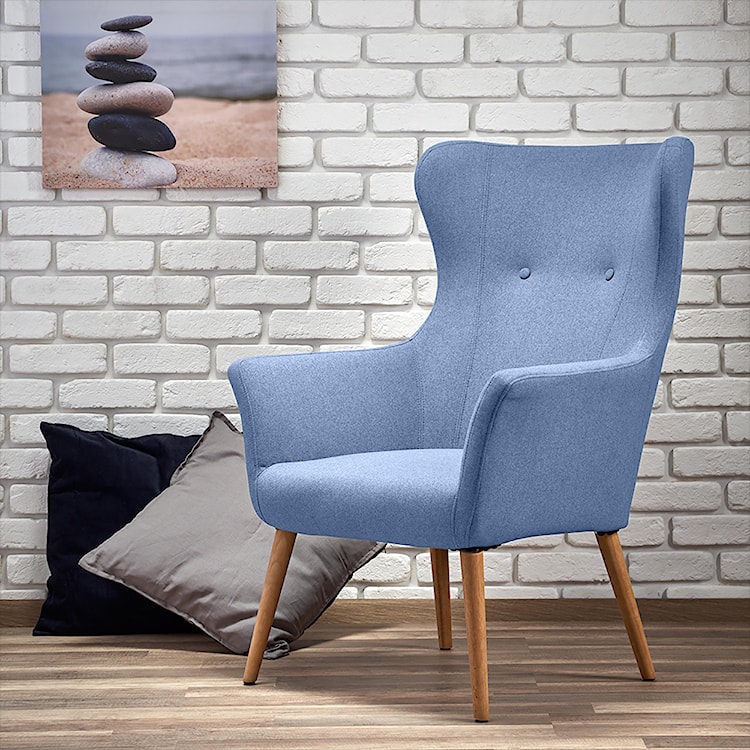 Fotel Emifban na drewnianych nogach - niebieskie tapicerowanie  - zdjęcie 2