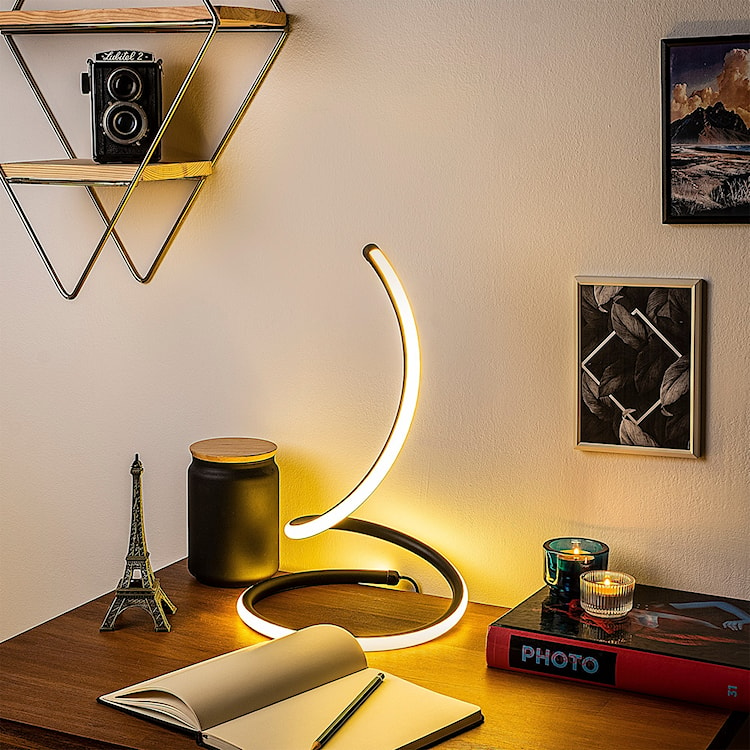 Lampka na biurko Scalish czarna  - zdjęcie 4