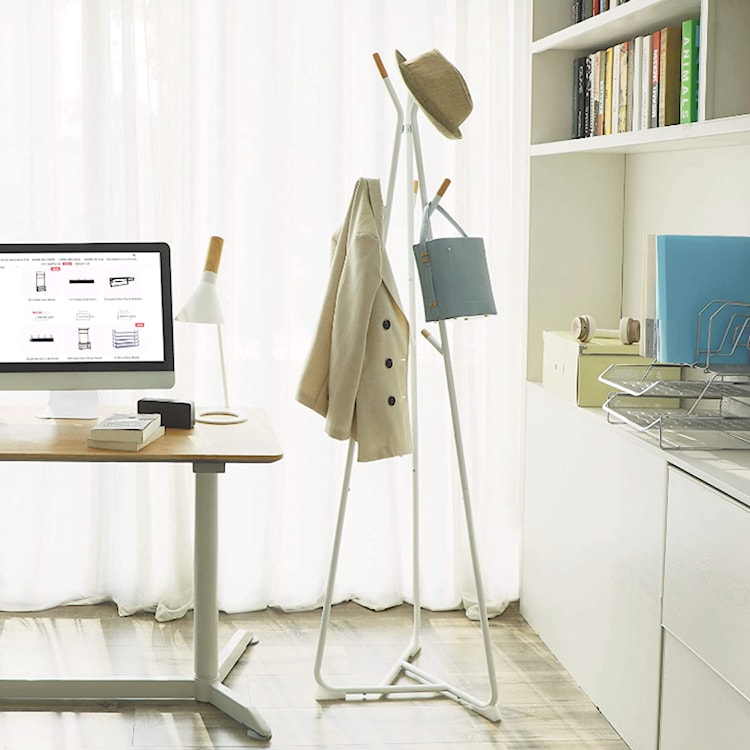 Wieszak stojący Mazim biały z drewnianymi elementami  - zdjęcie 2