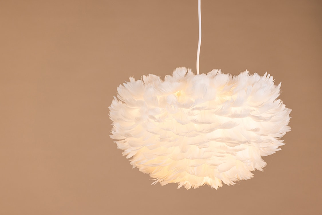Lampa sufitowa Nicola średnica 45 cm białe pióra  - zdjęcie 3