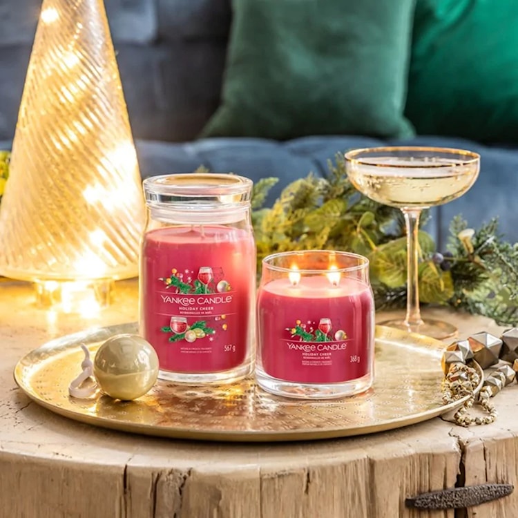 Świeca zapachowa Yankee Candle Sparkling Winterberry 368 g  - zdjęcie 3