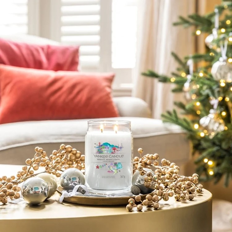 Świeca zapachowa Yankee Candle Magical Bright Lights 567 g  - zdjęcie 3