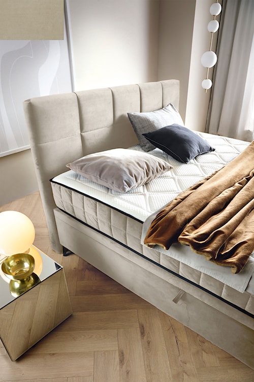 Łóżko kontynentalne 160x200 cm Beriano z pojemnikami i materacem jasnobeżowe welur  - zdjęcie 2