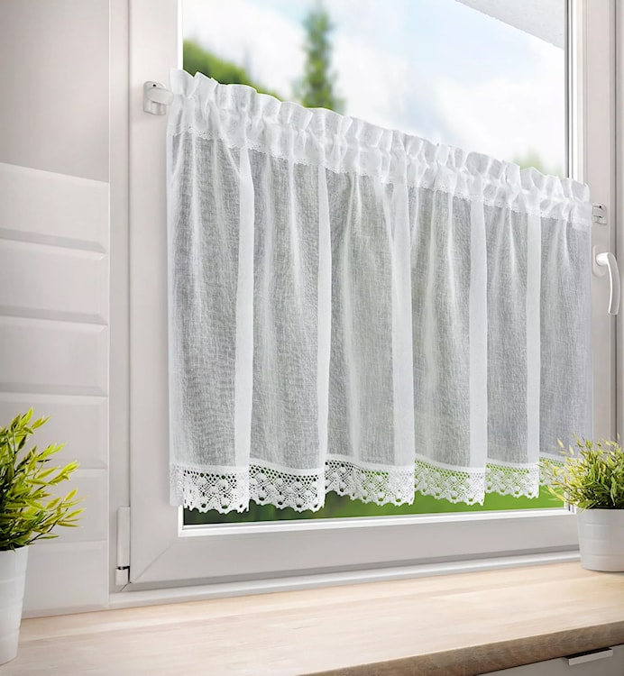 Zazdrostka Lisa biała z koronką  