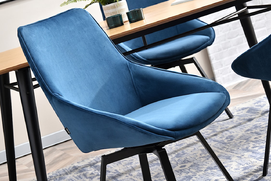 Krzesło tapicerowane Yanii z podłokietnikami niebieskie na czarnej podstawie  - zdjęcie 4