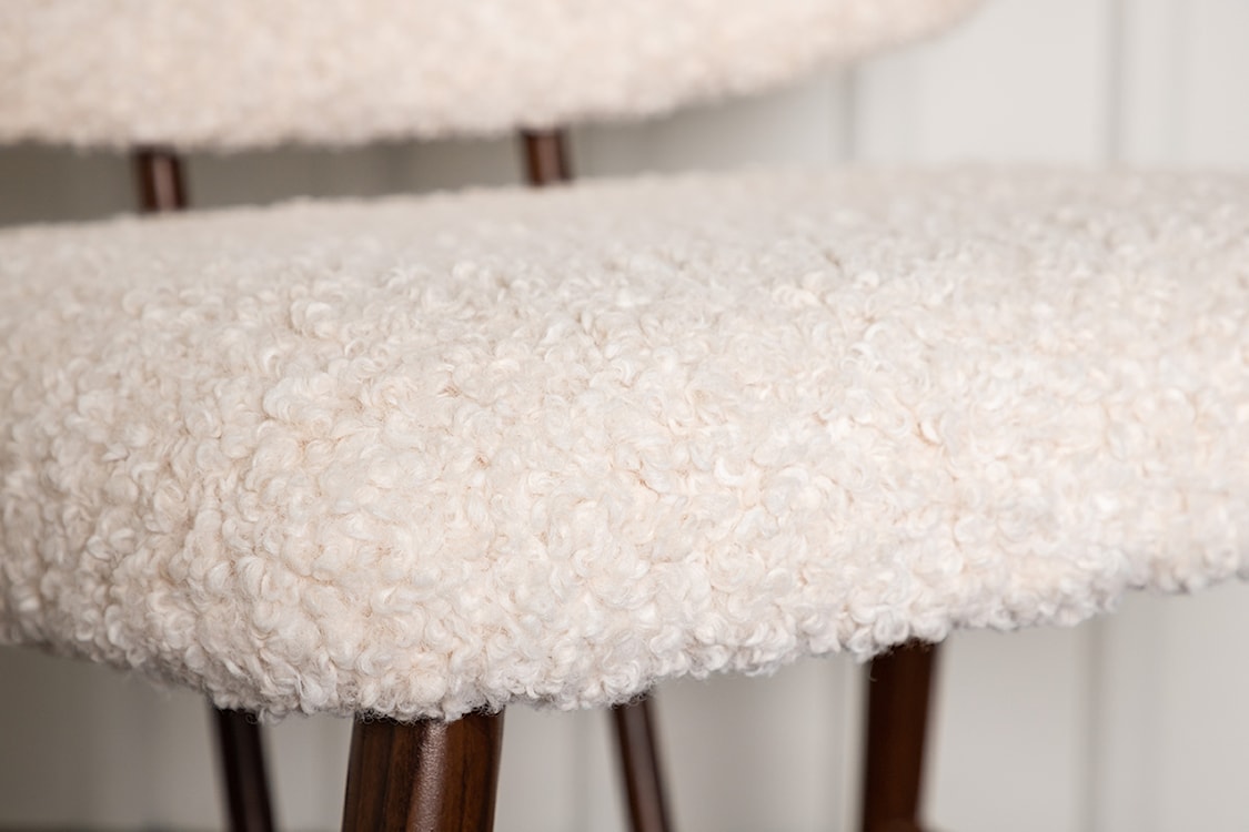 Krzesło tapicerowane Tutice w tkaninie boucle białe  - zdjęcie 3