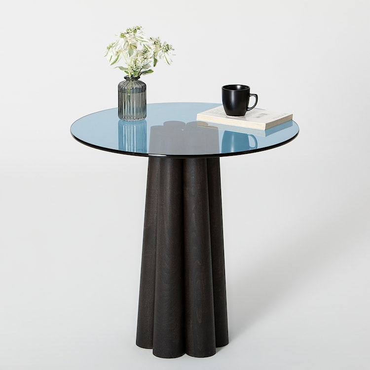 Stolik kawowy Nogrilles średnica 50 cm niebieskie szkło/ drewno bukowe  - zdjęcie 6