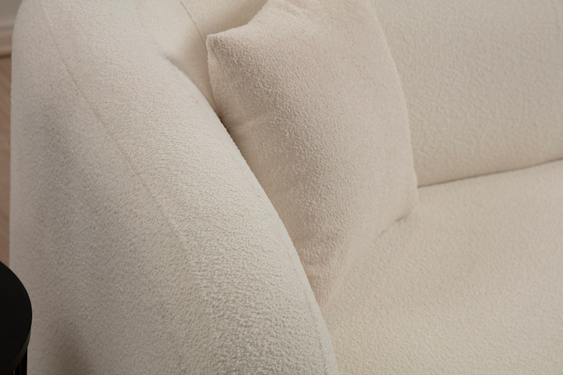 Sofa trzyosobowa Subedly w tkaninie boucle kremowa  - zdjęcie 5