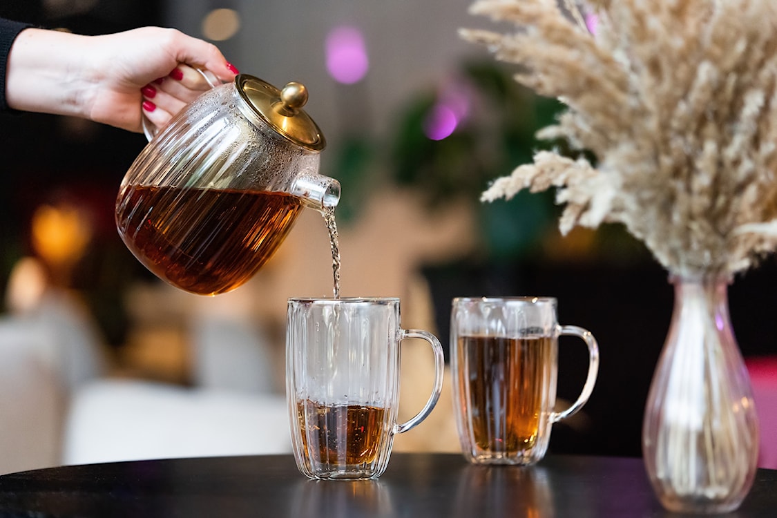 Zaparzacz do herbaty Tulip 1L złoty matowy  - zdjęcie 2