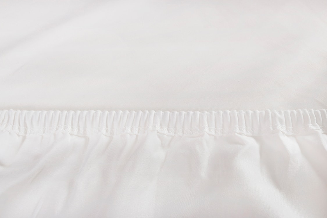 Prześcieradło jersey z lycrą Herrent  z gumą na materac 200x90 cm białe   - zdjęcie 4