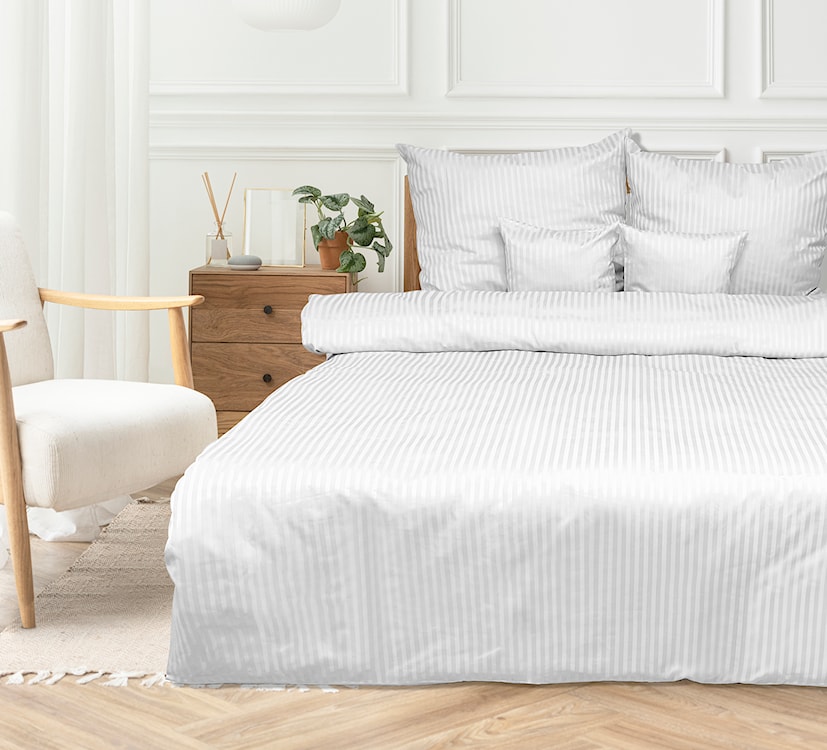 Pościel Damask w paski 200x160 cm z dwiema poszewkami na poduszkę 80x70 cm biała  - zdjęcie 3