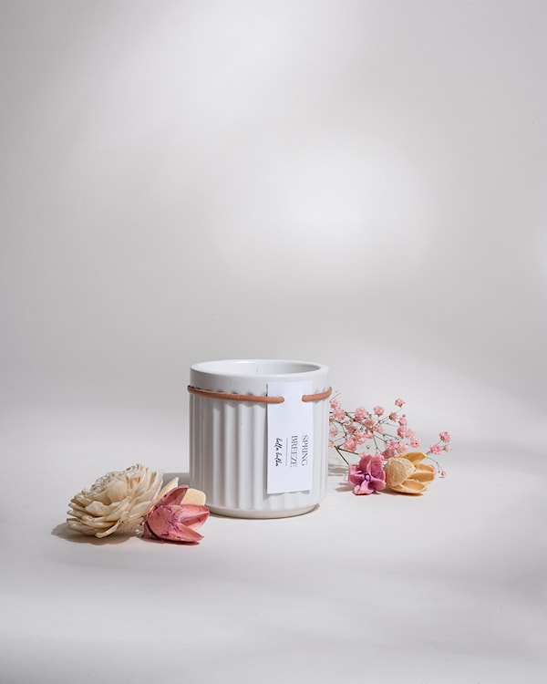 Świeca sojowa zapachowa Castolle w ceramice kompozycja kwiatowa  - zdjęcie 2