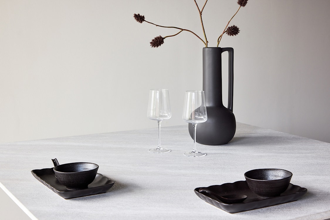 Stół do jadalni Elvarre 120x120 cm jasnoszary kamień z podstawą orzech  - zdjęcie 3