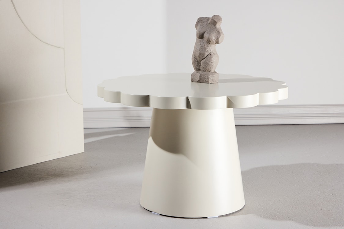 Stolik kawowy Noyra średnica 70 cm kremowy z blatem w kształcie kwiatka  - zdjęcie 2