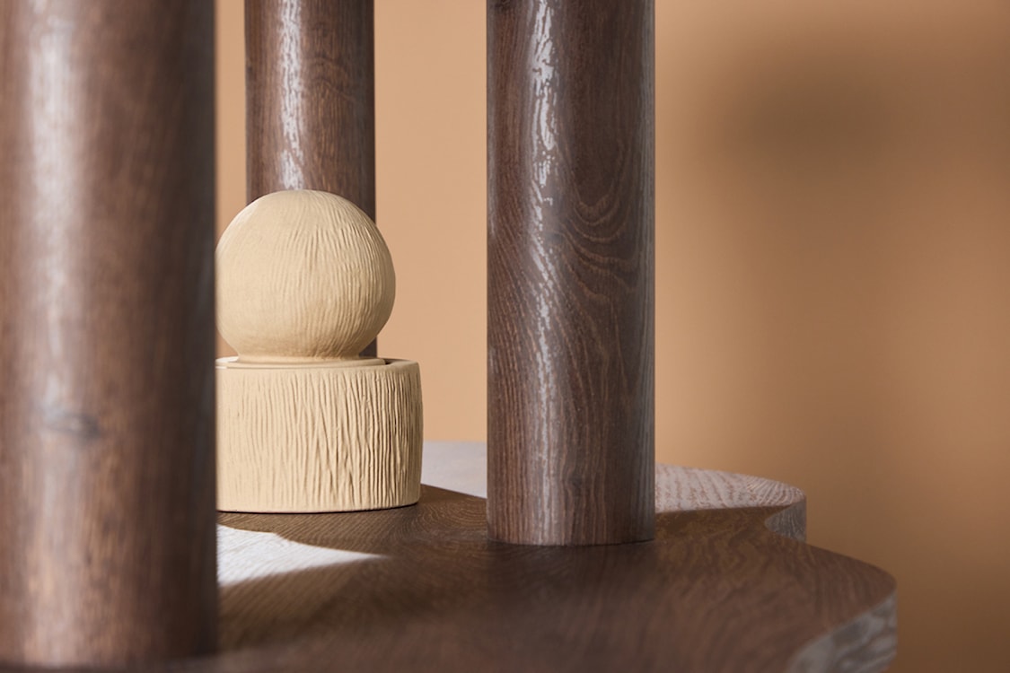 Regał Vorenne 120 cm z dwiema półkami orzech  - zdjęcie 6