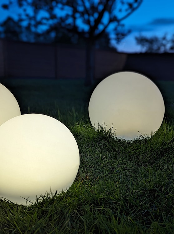 Zestaw trzech lamp solarnych Shifle białe  - zdjęcie 3