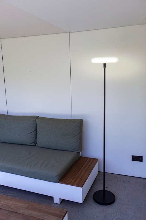 Lampa ogrodowa Pops LED solarna 173 cm czarna  - zdjęcie 4
