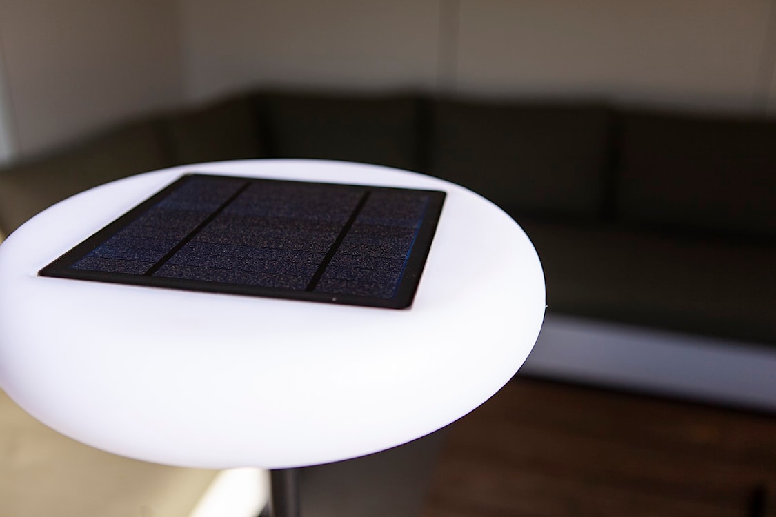 Lampa ogrodowa Pops LED solarna 173 cm czarna  - zdjęcie 7
