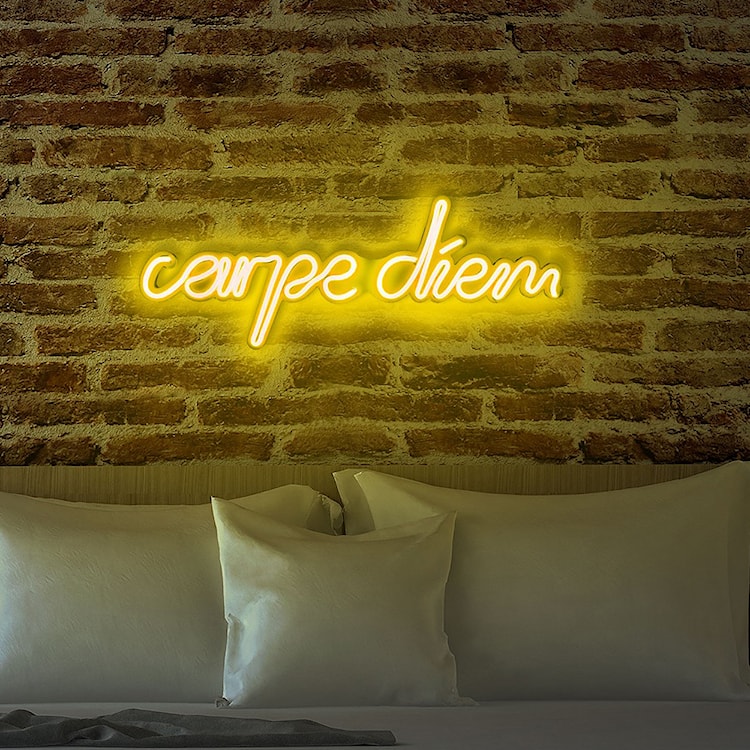 Neon na ścianę Letely z napisem Carpe Diem żółty  - zdjęcie 3