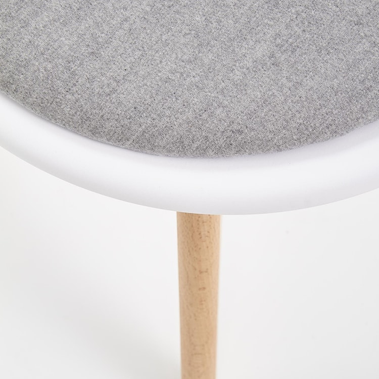 Krzesło z tworzywa Delle z białym ażurowym oparciem  - zdjęcie 5