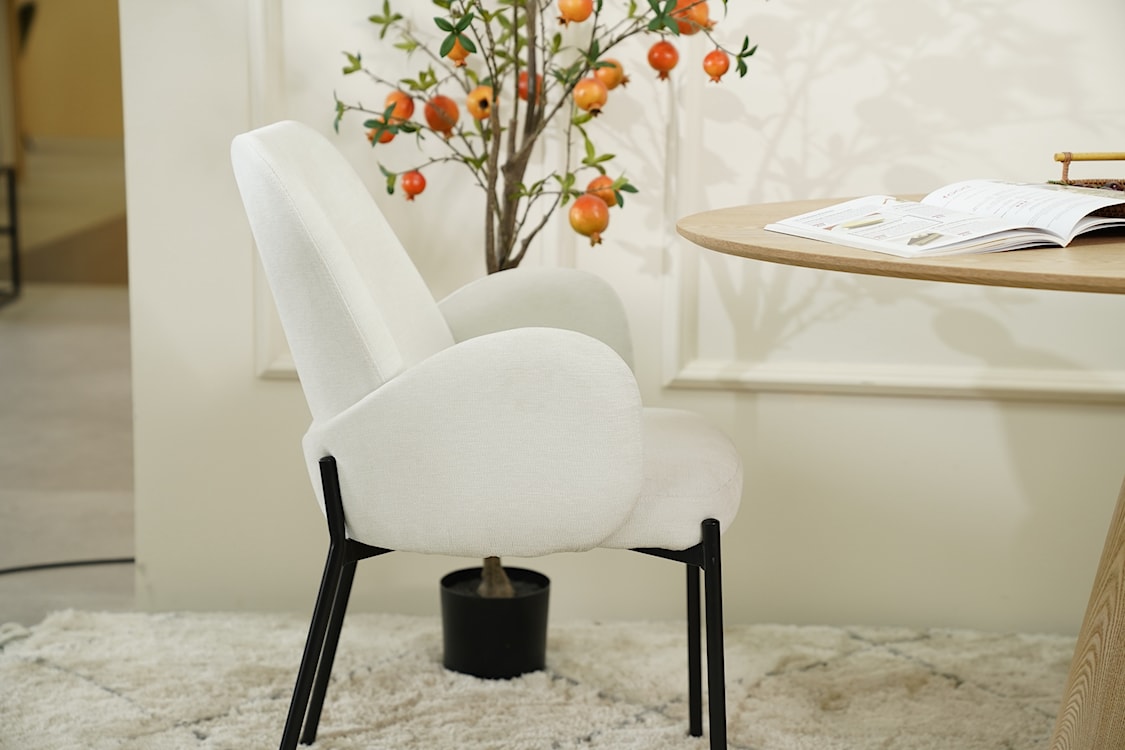 Krzesło tapicerowane Micates z podłokietnikami kremowe  - zdjęcie 11