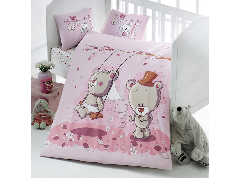 Dziecięca pościel do łóżeczka Bears' Wedding 100x150 cm z dwiema poszewkami na poduszkę 35x45 cm i z prześcieradłem 
