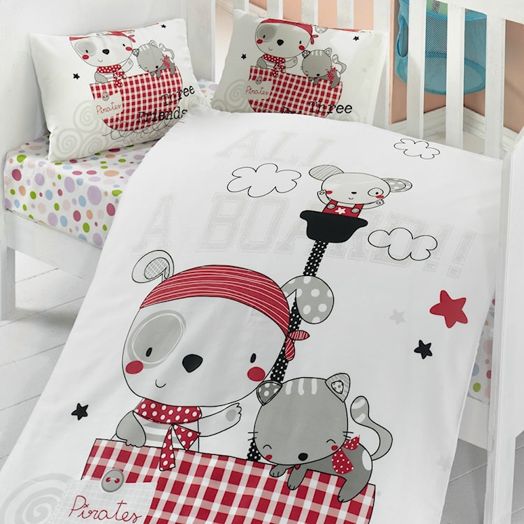 Dziecięca pościel do łóżeczka Three Friends 100x150 cm z dwiema poszewkami na poduszkę 35x45 cm i z prześcieradłem  - zdjęcie 2