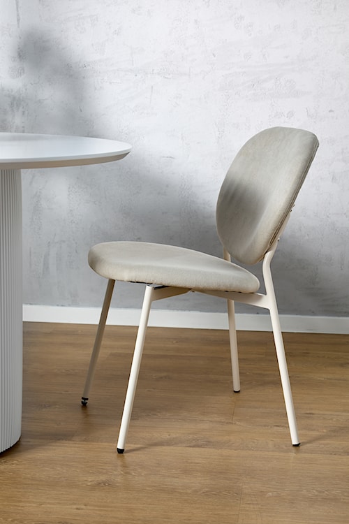 Krzesło tapicerowane Broctalm w tkaninie hydrofobowej jasnobeżowy szenil  - zdjęcie 5