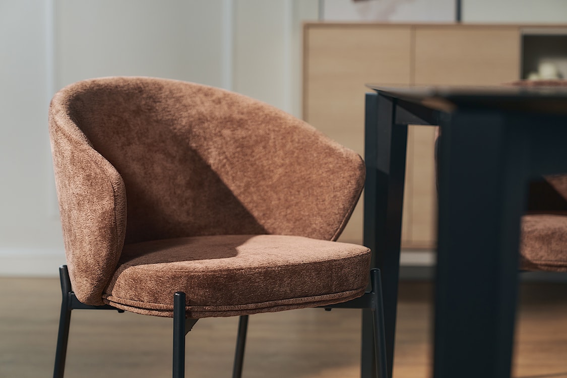 Krzesło tapicerowane do jadalni Atisly brązowy szenil  - zdjęcie 3
