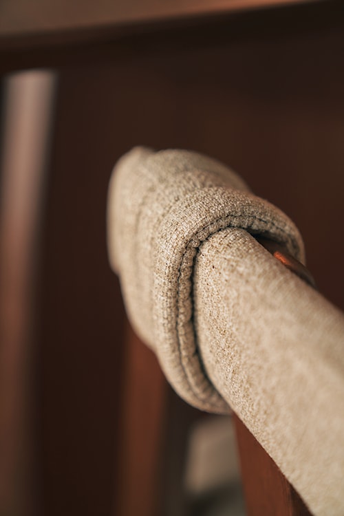 Krzesło drewniane do jadalni Inneles orzech/beżowe  - zdjęcie 9