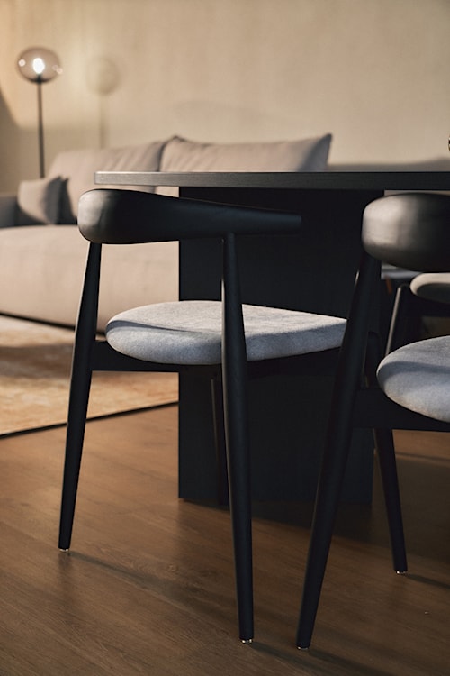 Krzesło drewniane do jadalni Dinesse w tkaninie łatwoczyszczącej szary szenil/czarny  - zdjęcie 10