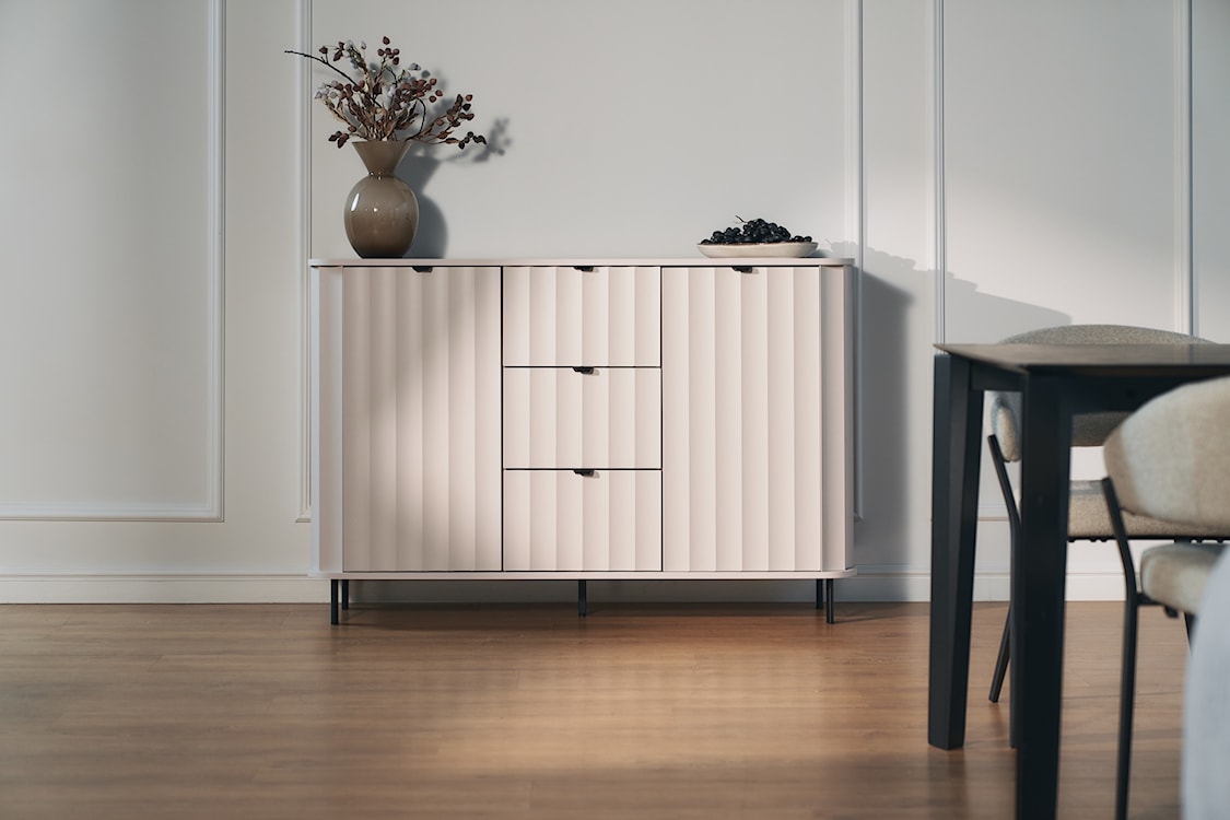 Komoda dwudrzwiowa Novado z trzema szufladami 137 cm kaszmir  - zdjęcie 8