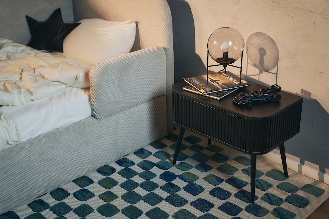 Stolik nocny Ovarlo z ryflami i szufladą 63 cm czarny z czarnymi nogami  - zdjęcie 5