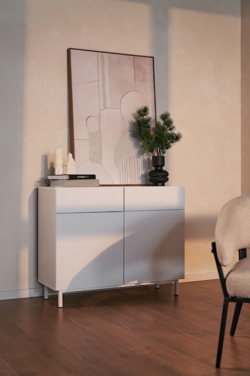 Komoda dwudrzwiowa Veldio New z frezowanym frontem i dwiema szufladami 100 cm szary beż  - zdjęcie 3