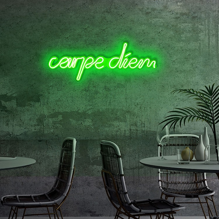 Neon na ścianę Letely z napisem Carpe Diem zielony  - zdjęcie 5
