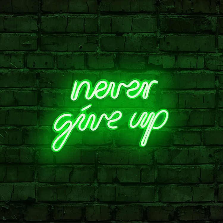 Neon na ścianę Letely z napisem Never Give Up zielony  - zdjęcie 2