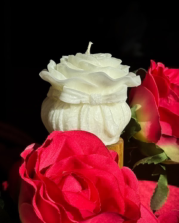 Świeca z wosku palmowego Rose Bow 155 g  - zdjęcie 2