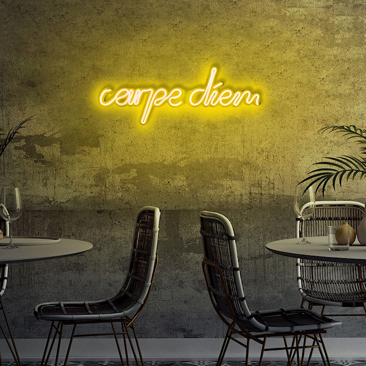 Neon na ścianę Letely z napisem Carpe Diem żółty  - zdjęcie 5