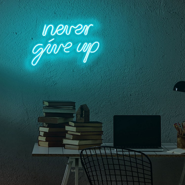 Neon na ścianę Letely z napisem Never Give Up niebieski  - zdjęcie 4