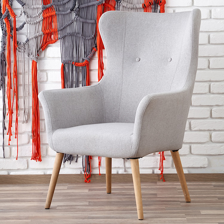 Fotel Emifban na drewnianych nogach - szare tapicerowanie  - zdjęcie 2