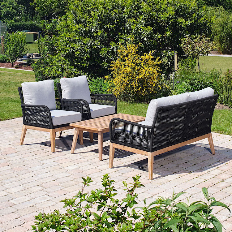 Zestaw ogrodowy Caulate sofa z dwoma fotelami i stolikiem z plecionymi elementami szary/czarny/drewno akacjowe  - zdjęcie 4