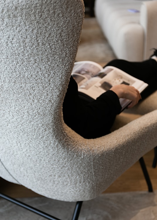 Fotel wypoczynkowy Suppet z podnóżkiem w tkaninie boucle beżowy  - zdjęcie 12