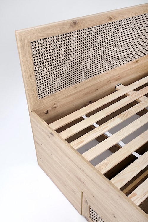 Łóżko drewniane Trivilla z szufladami dąb artisan/ plecionka wiedeńska  - zdjęcie 3