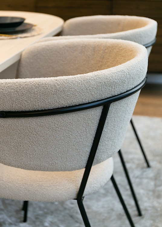 Krzesło tapicerowane Prools w tkaninie boucle kremowe/ czarna podstawa  - zdjęcie 10
