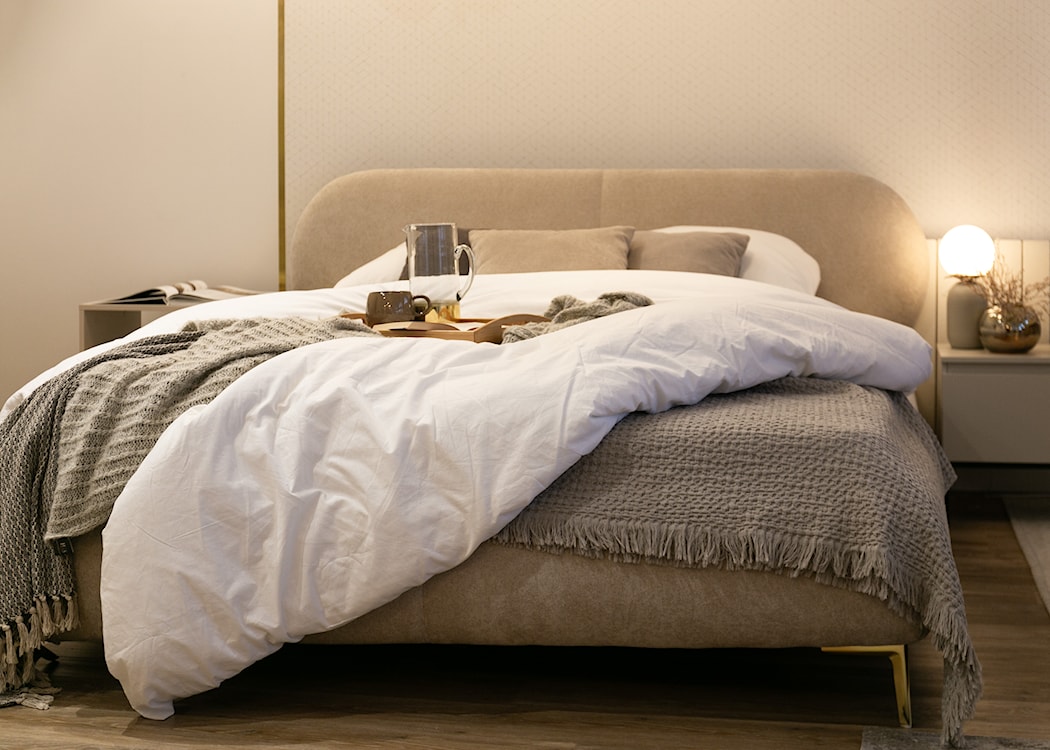 Łóżko tapicerowane 180x200 cm Ovalle z pojemnikiem stelaż metalowy beżowe szenil nóżki złote  - zdjęcie 3