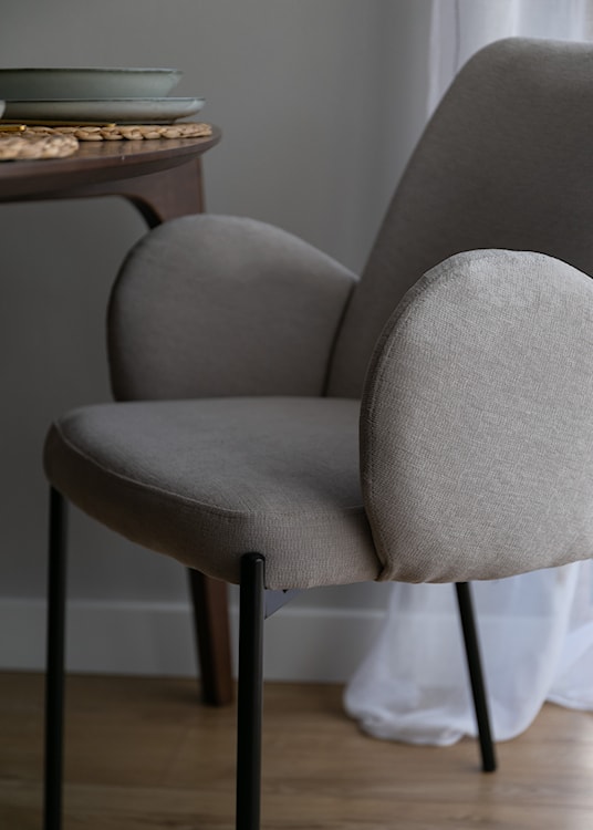 Krzesło tapicerowane Micates z podłokietnikami szaro beżowe  - zdjęcie 5