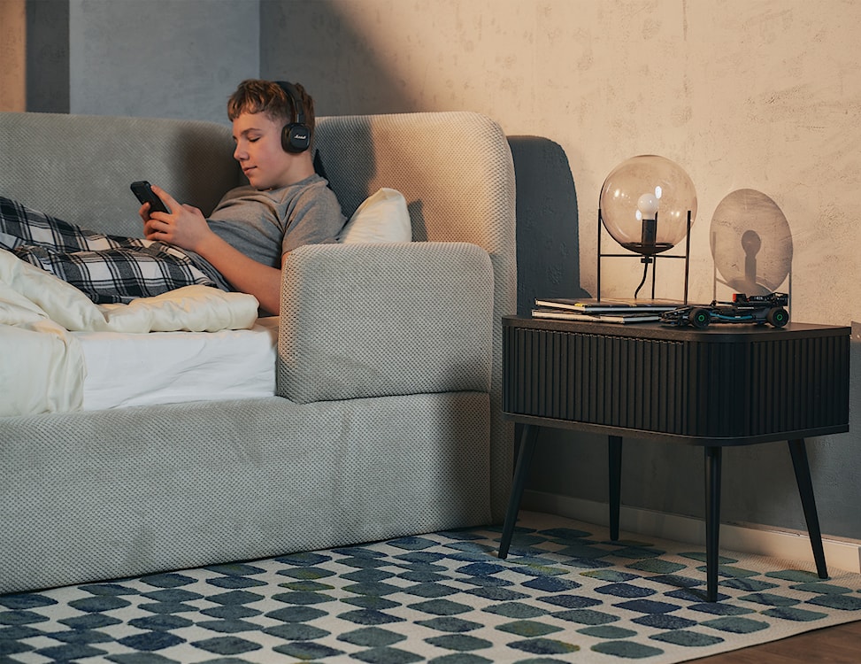 Łóżko młodzieżowe 120x200 cm Fanklo prawostronne z materacem pojemnikiem i barierkami szarobeżowe plusz hydrofobowy  - zdjęcie 5